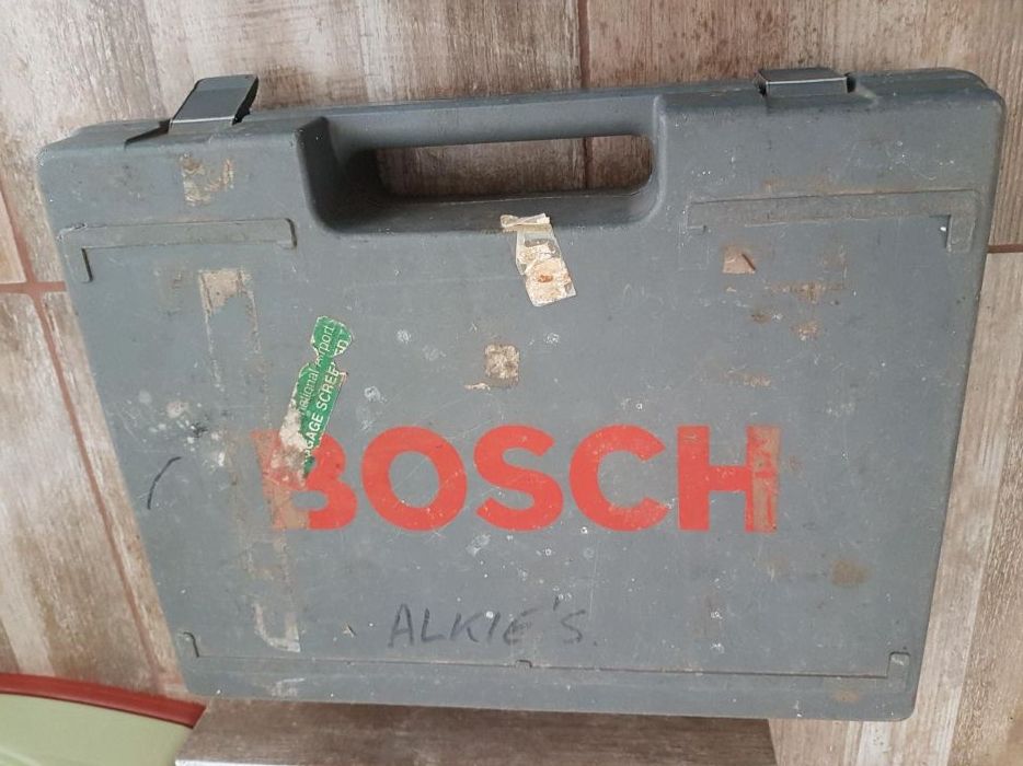 Bosch 9.6v+incarcator universal bosch