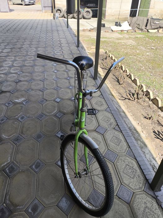 Продаётся велосипед.