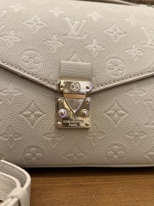 Дамска чанта Louis Vuitton