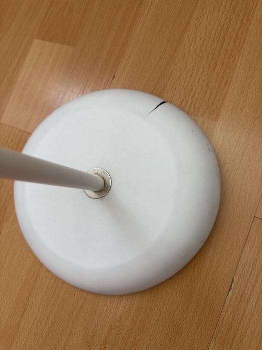 Продам лампу напольную