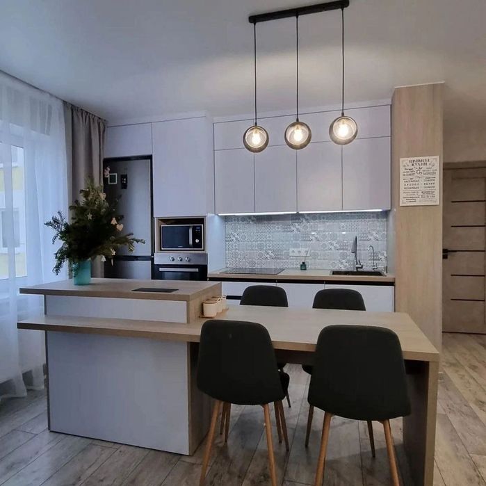 Кухонный гарнитур/ кухни под заказ