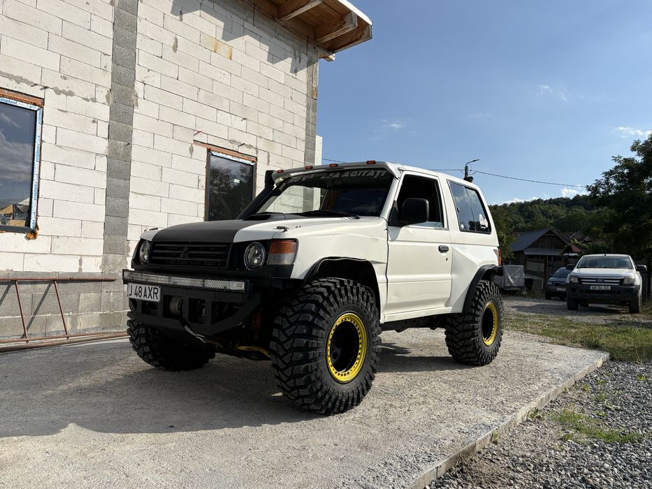 MITSUBISHI Pajero 0 — imagine 1