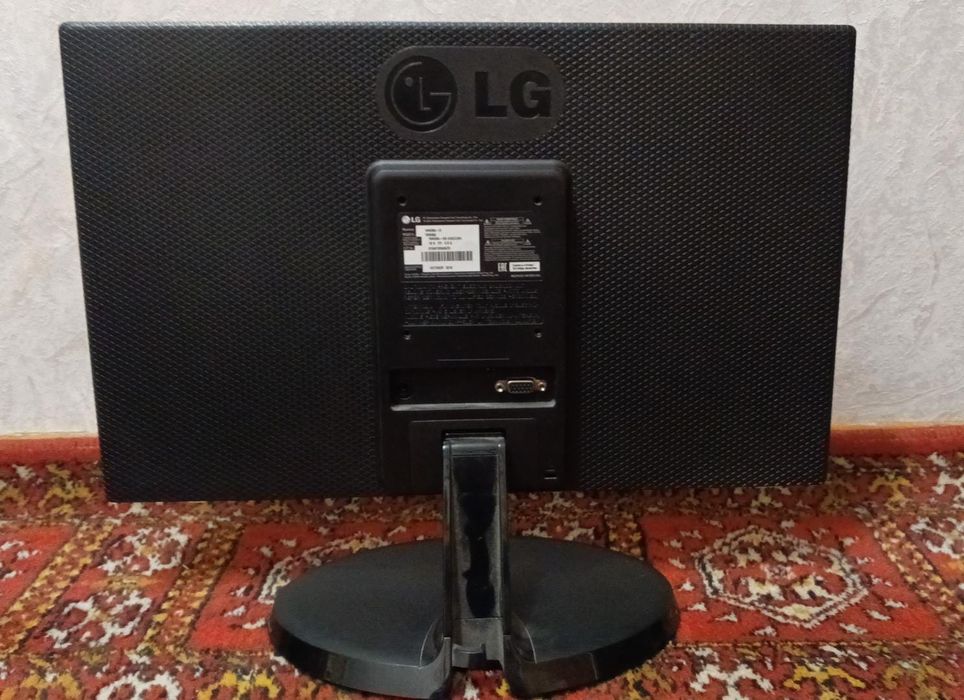 Продам монитор   LG