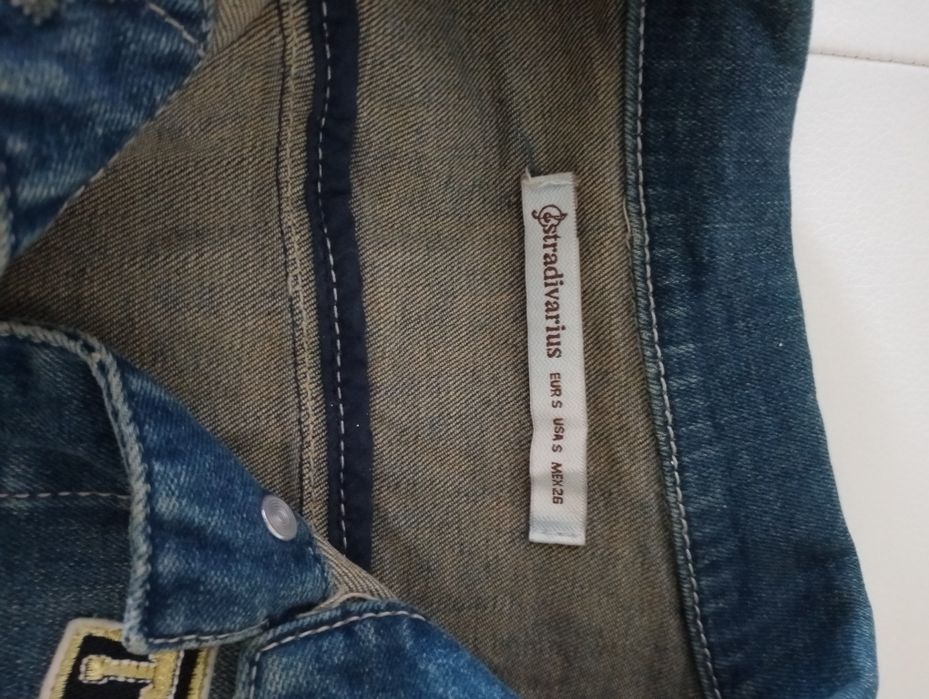 Vând geaca blugi dama de la Stradivarius,noua, originala,mar S.