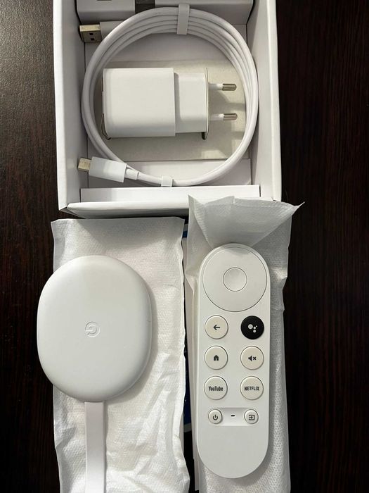 Google Chromecast with Google TV 4K, Full Box, în stare foarte bună, perfect funcțional