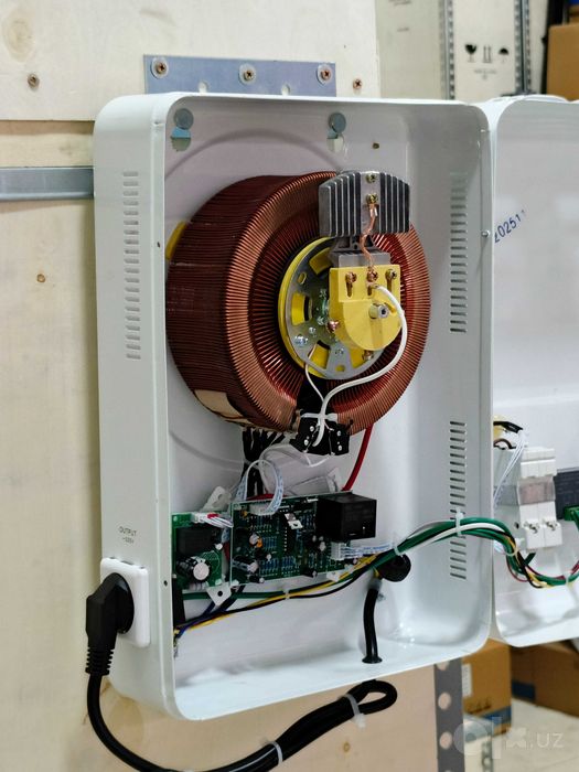 ANDELI SDW-3000VA 3kVA Stabilizatori Стабилизатор напряжения  настеный