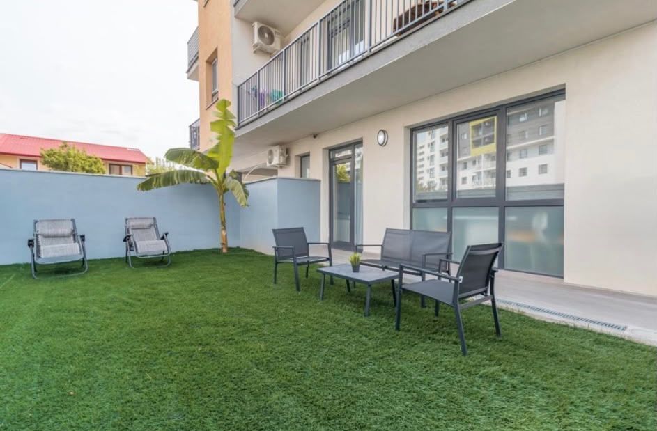 De inchiriat apartamen 3 camere !