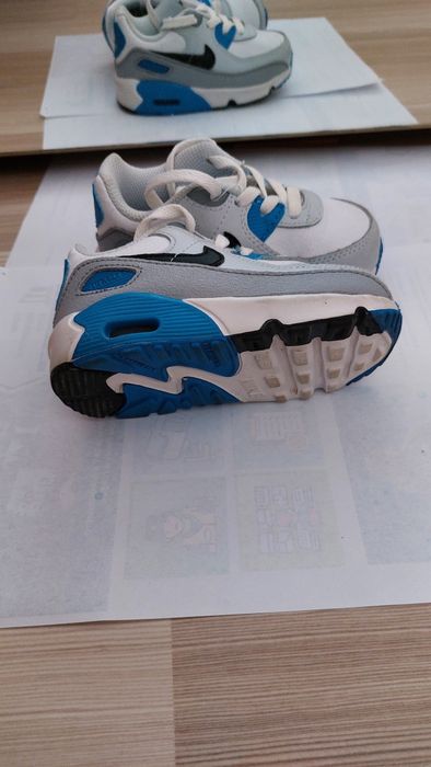 Детски маратонки Nike и подарък маратонки Skechers