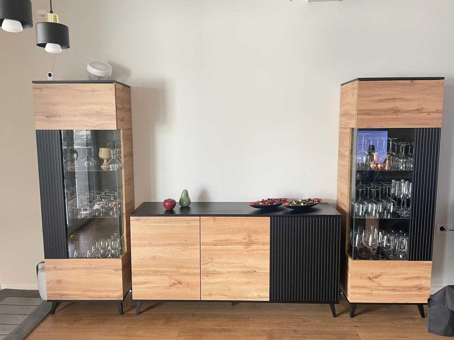 2x vitrina + 1x comoda