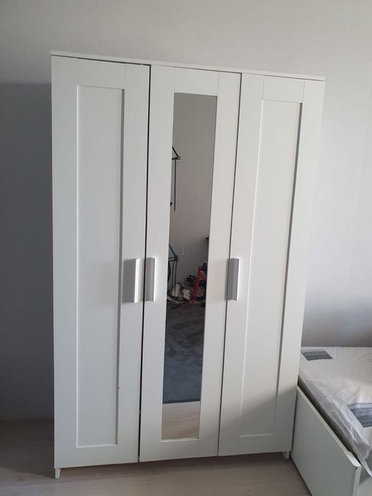 Шкаф от IKEA  белый