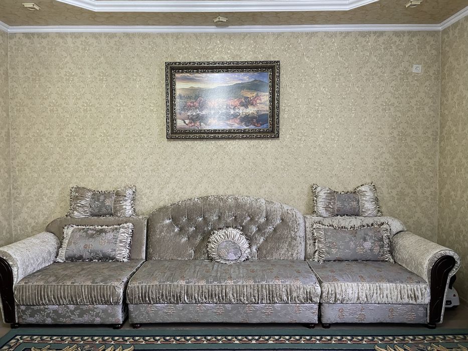 Диваны в комплекте в хорошем состояние