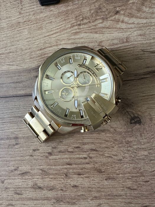 Часовник Diesel оригинален