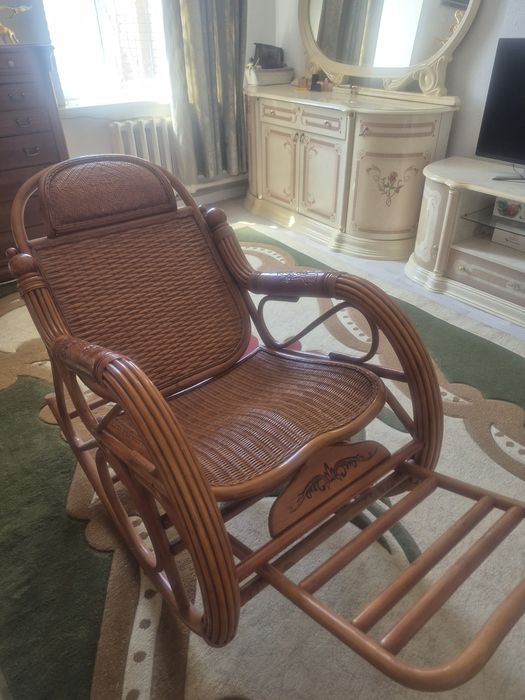 Кресло качалка отличная