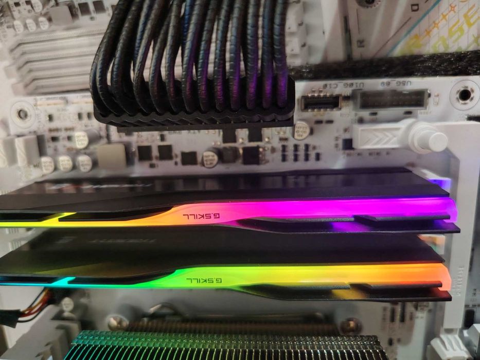 Рам памет G.SKILL Trident Z5 Neo RGB 32GB (2x16GB) DDR5 6000MHz