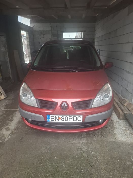 Vând Renault scenic