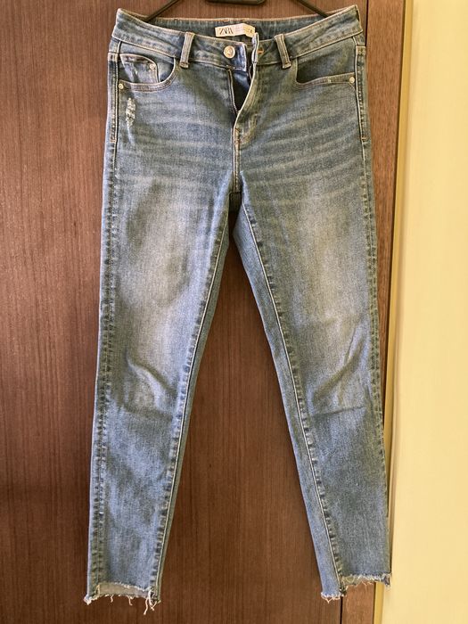 Дамски дрехи: панталони, дънки: Bobo zander/Ariston s; Kensol; H&M; ZARA; Dika)