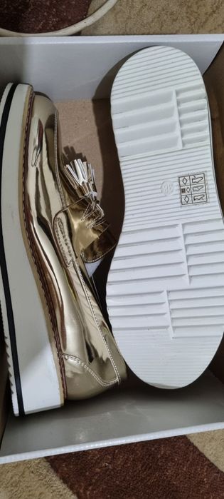 Pantofi mărimea 38