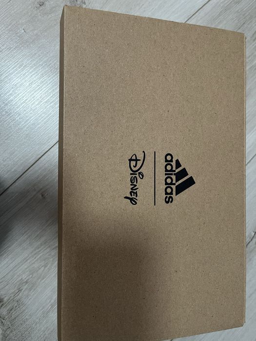 Маратонки adidas