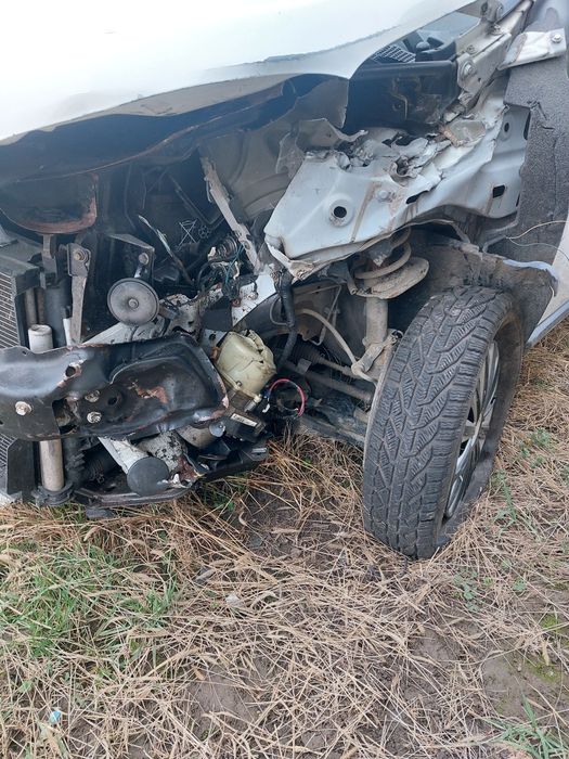 De vanzare dacia doker1,5dci avariata