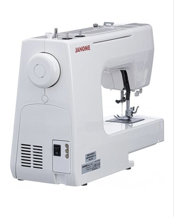 Швейная машина Janome 1547