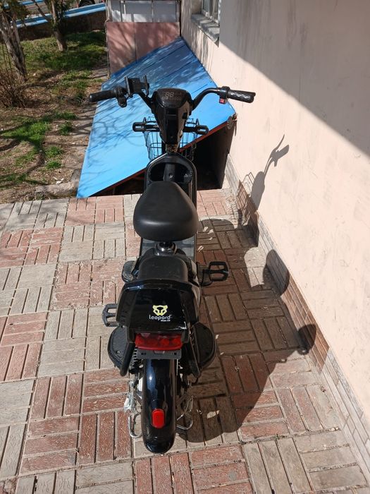 Срочно продам Электроскутер леопард