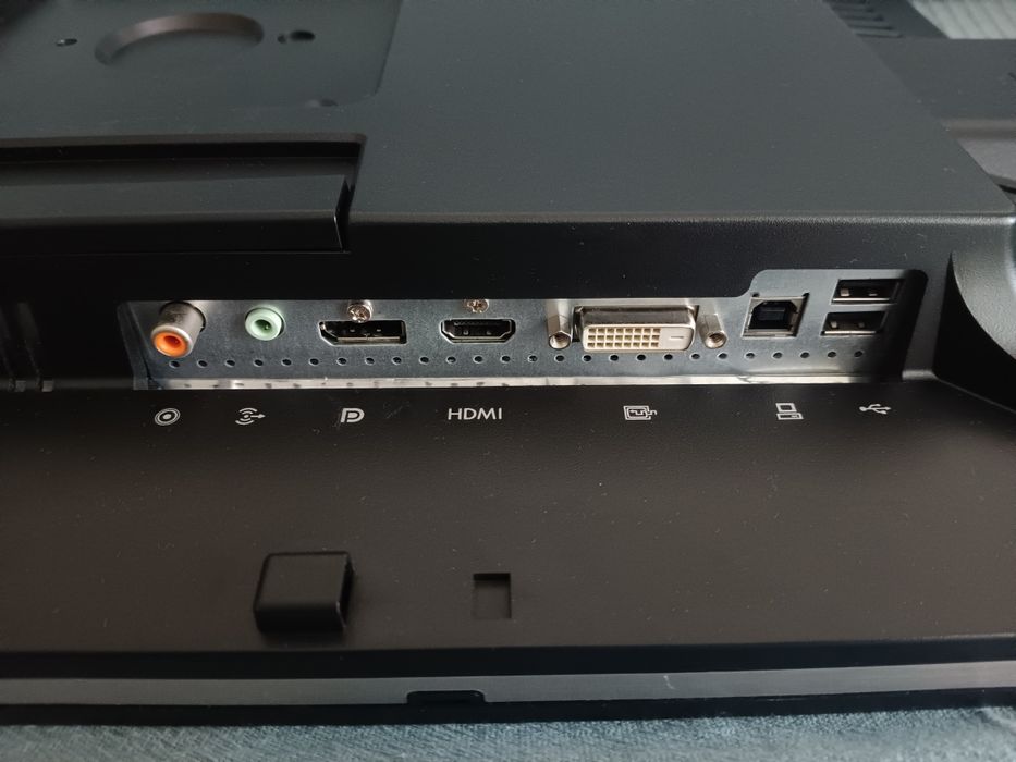 Професионален монитор HP ZR2440w