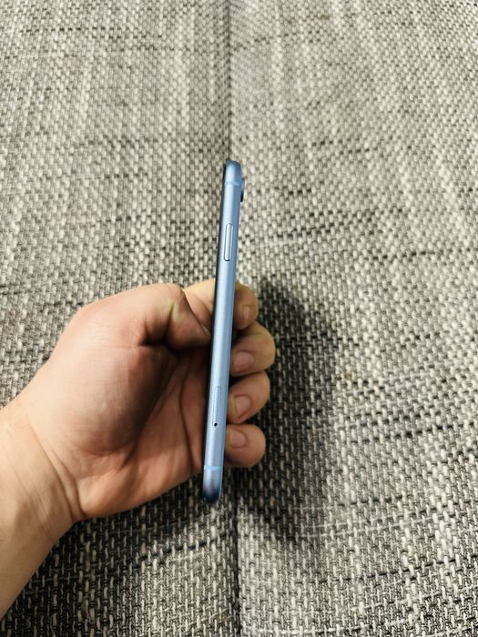 iPhone XR Blue – 64 GB – Stare excelentă