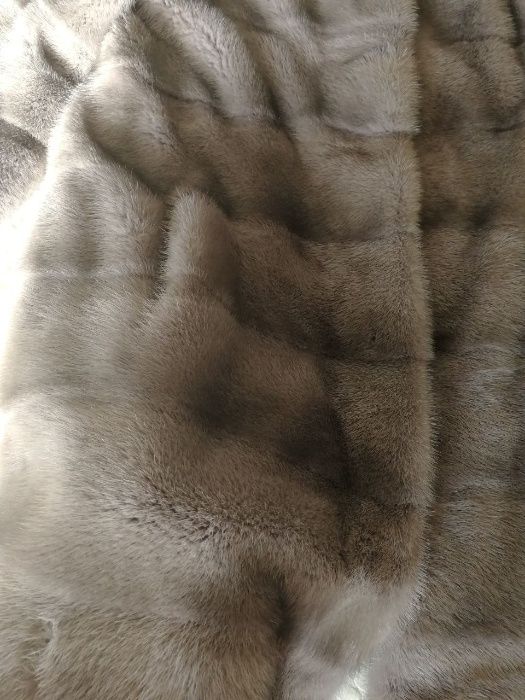 Продам норковую шубу