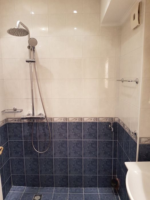 Продава се Тристаен апартамент в Пловдив, Кършияка - 120 кв.м за 5 €/кв.м - Снимка #16