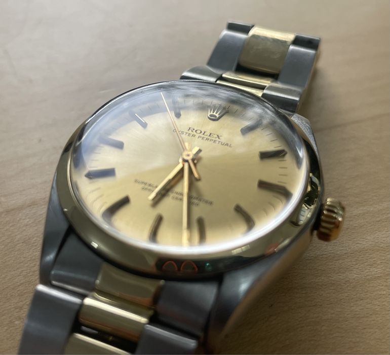 Rolex aur cu otel Oyster Perpetual.