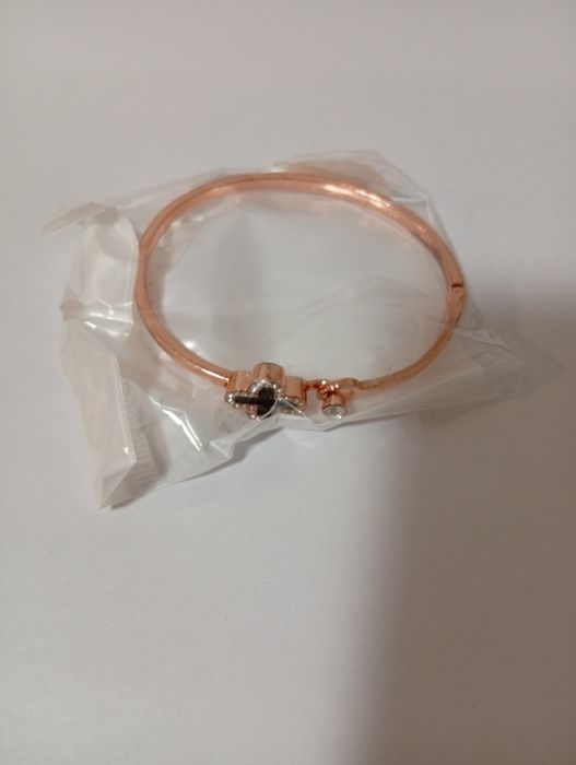 Женские наручные часы