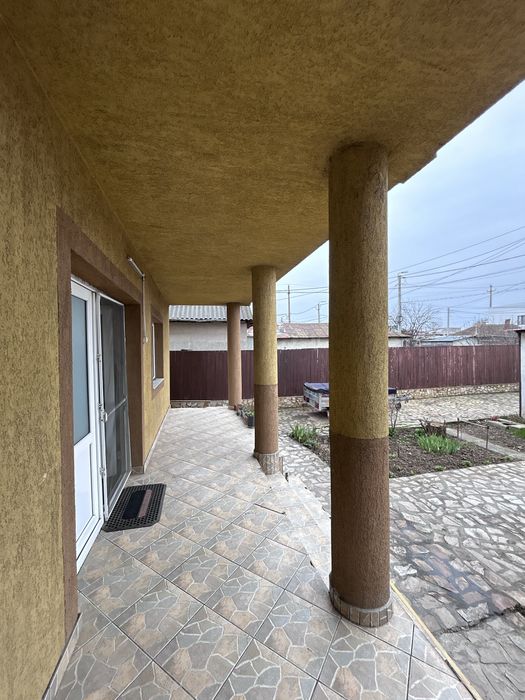 Casa de vanzare + Spatiu comercial