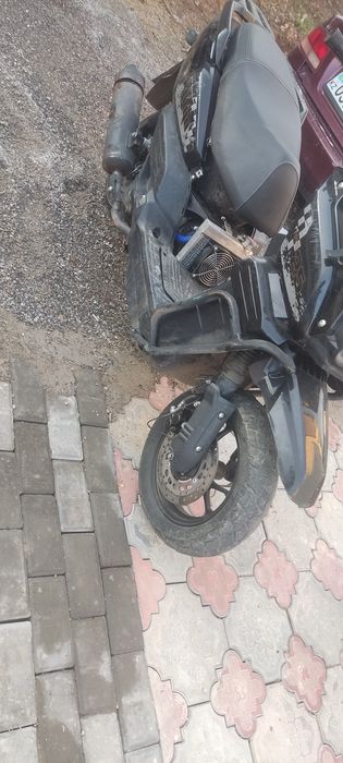 Скутер танк 110-120км/ч  скорость 200куб