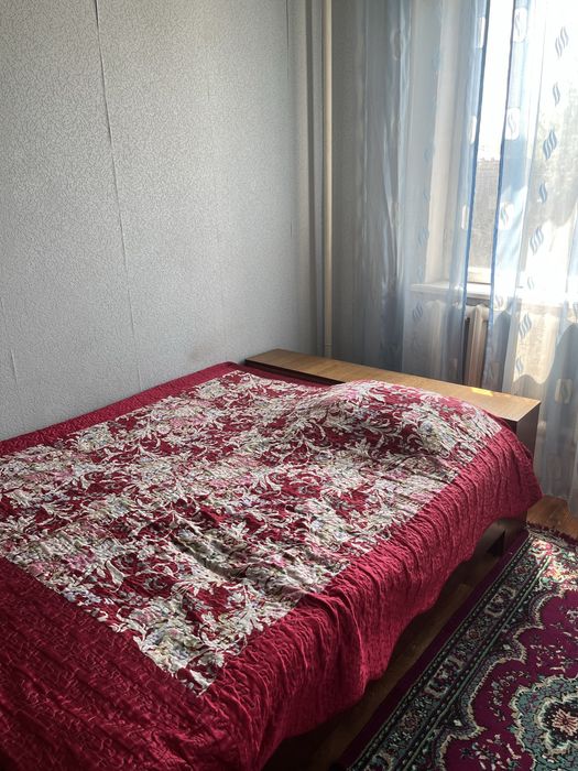 Спальный гарнитур из дерева!