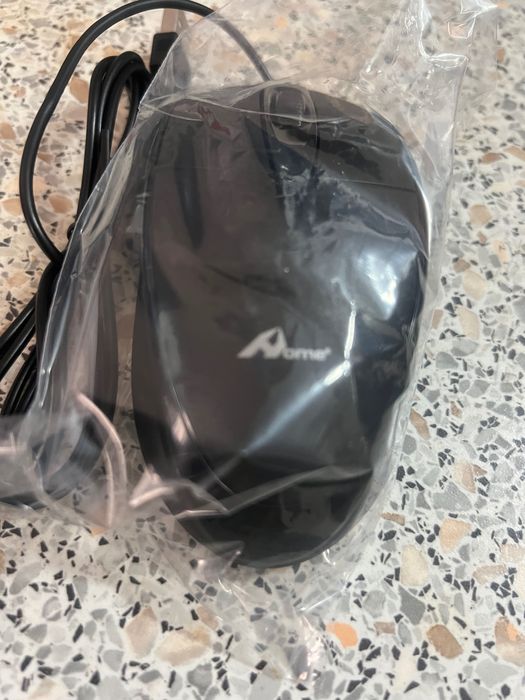 Vând mouse optic cu fir și 3 butoane ,1000 dpi