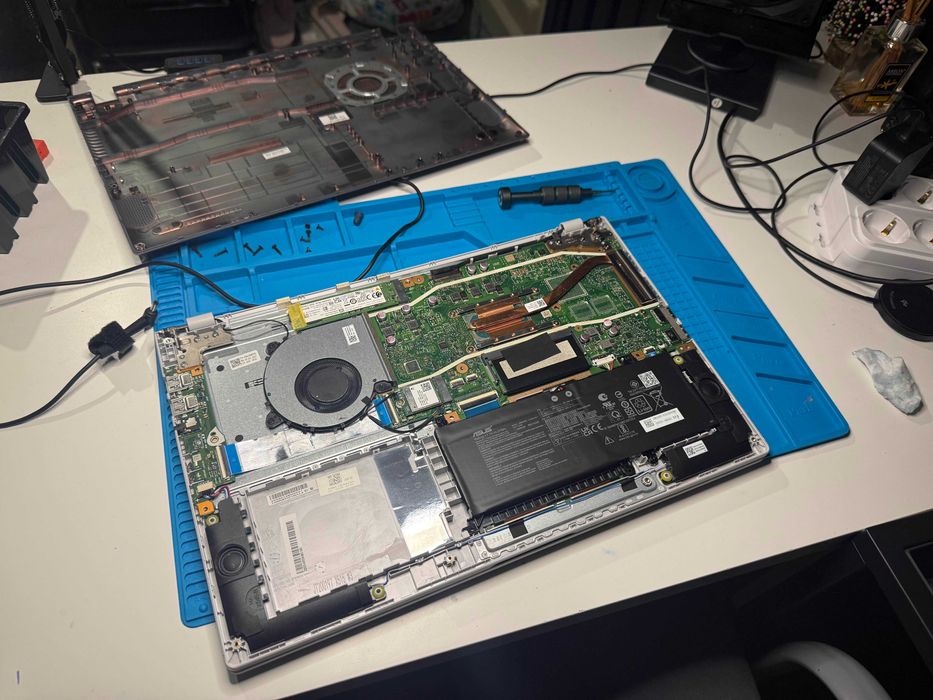 Service PC/Laptop & Console – Curatare, Mentenanta, Asamblare