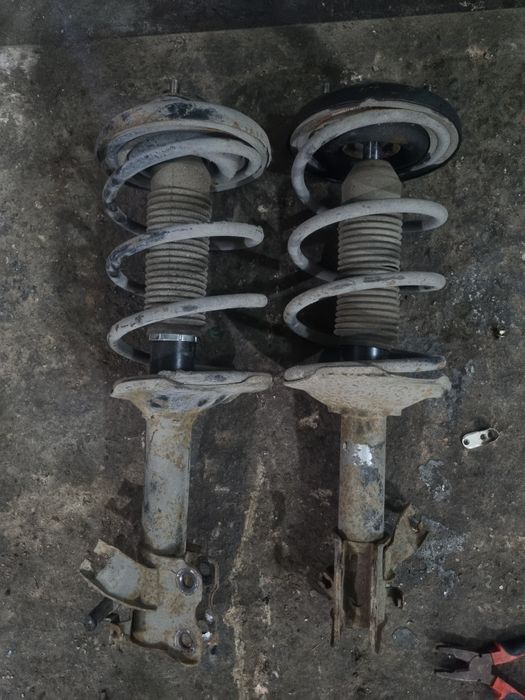 Аммортизаторы Nissan Cefiro а32