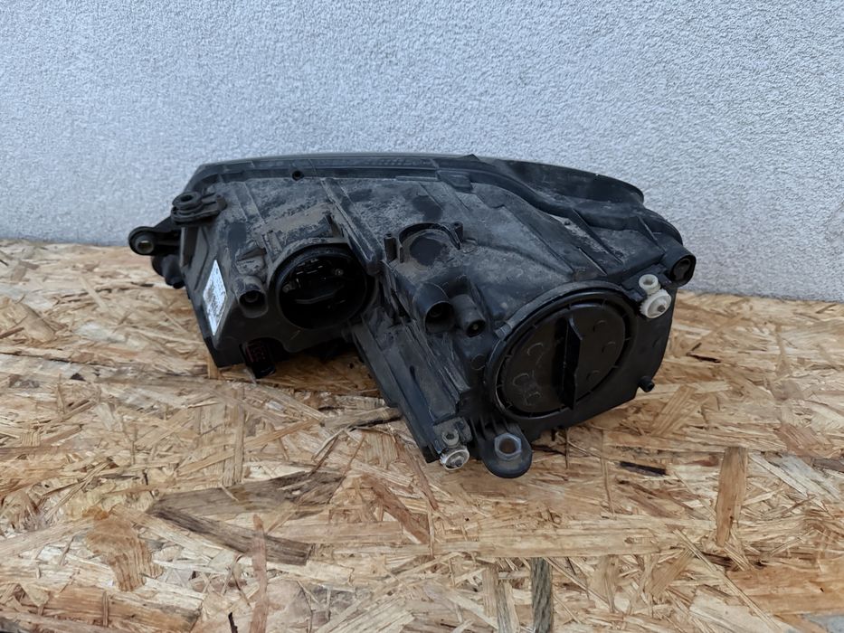 Far dreapta VW Jetta 5C Halogen Original Europa