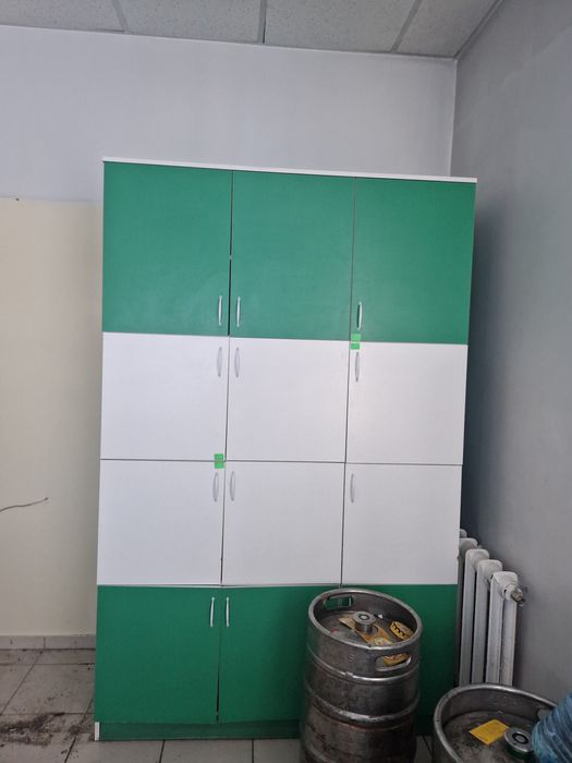 Продам шкаф для бизнеса