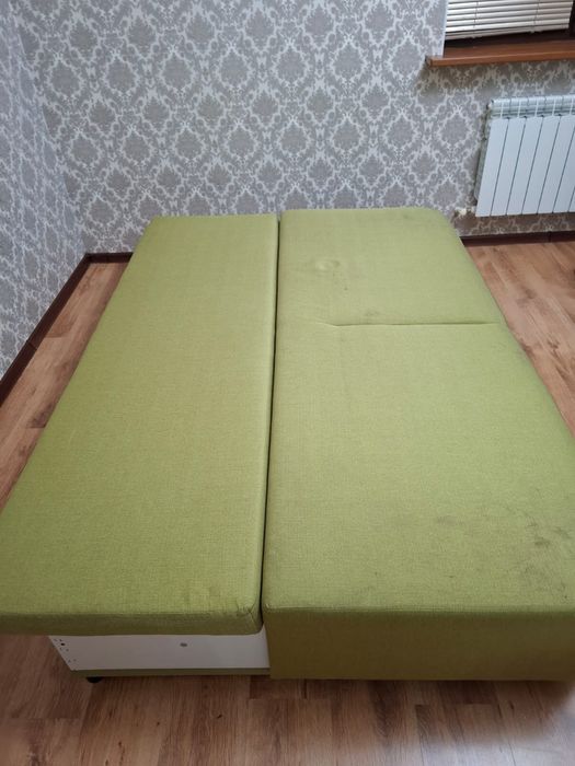 Диван, в отличном состоянии