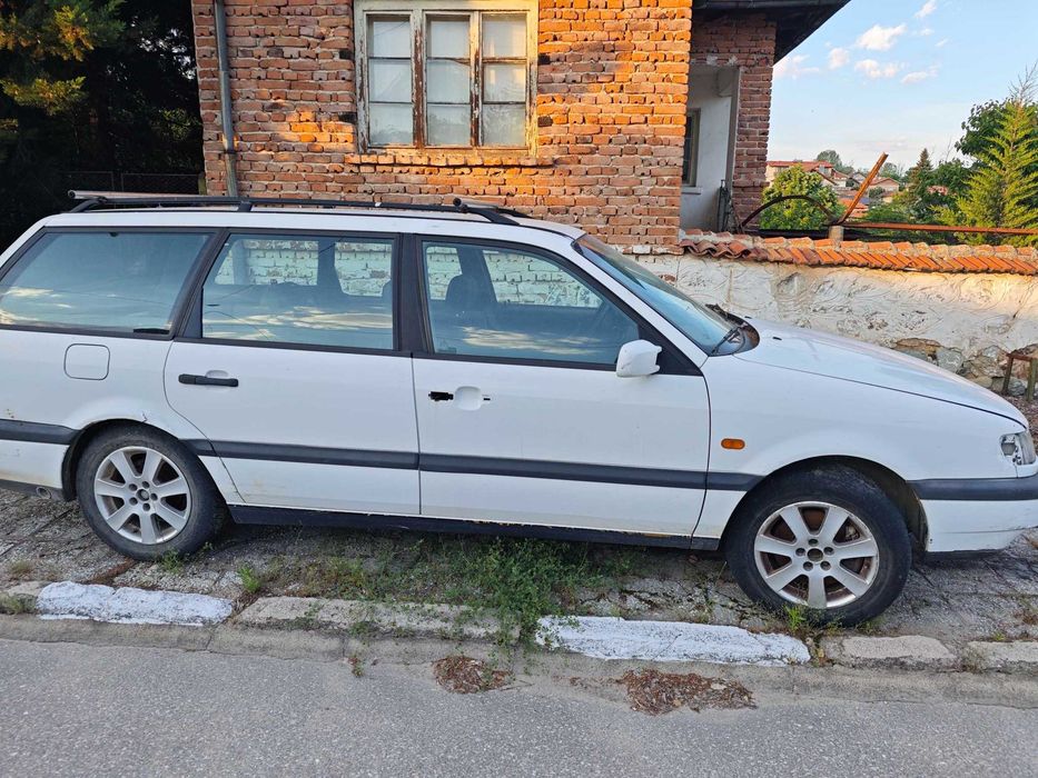 Продава се Passat B4 2.0 115 к.с. цяла или на части