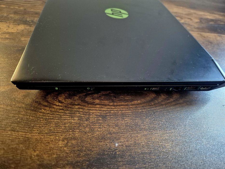 HP Pavilion Gaming 15 (Ryzen 5 / GTX 1650 / 8GB RAM / FHD)