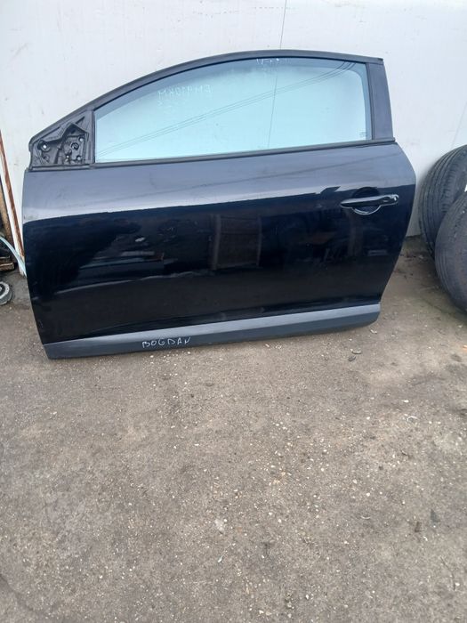 Ușă stânga față Renault Megane 3 coupe an 2012