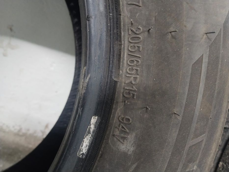 Шины почти новые r15