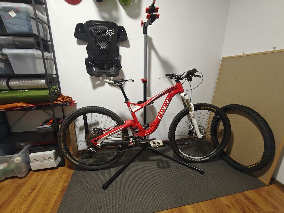 Bicicletă Full Suspension GT Sensor Expert 27.5"