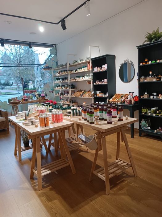 Рафтове и шакафове за магазин