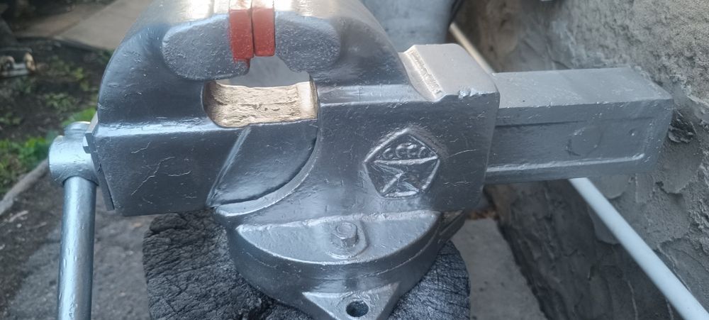 Продам _ Тиски _СССР