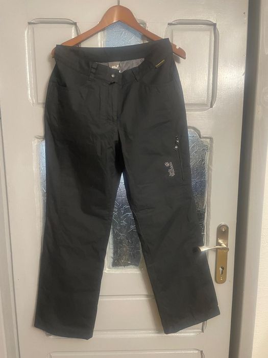 Pantaloni  drumetii dama Jack wolfskin marimea 40