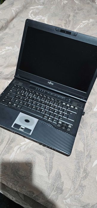 LAPTOP fujitsu siemens lifebook