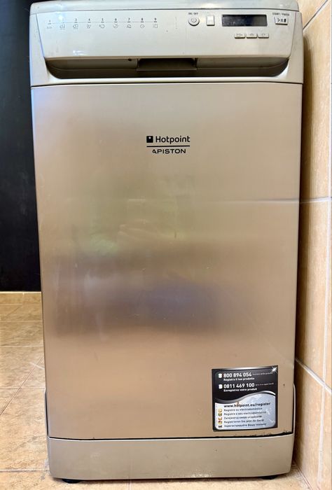 Masina de spalat vase Ariston Hotpoint